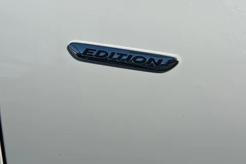 CV22SZY Mercedes-Benz A Class 1.3 A200 AMG Line Edition (Executive) 7G-DCT Euro 6 (s/s) 5dr Thumbnail #35