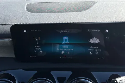 CV22SZY Mercedes-Benz A Class 1.3 A200 AMG Line Edition (Executive) 7G-DCT Euro 6 (s/s) 5dr Thumbnail #40