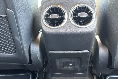 CV22SZY Mercedes-Benz A Class 1.3 A200 AMG Line Edition (Executive) 7G-DCT Euro 6 (s/s) 5dr Thumbnail #42