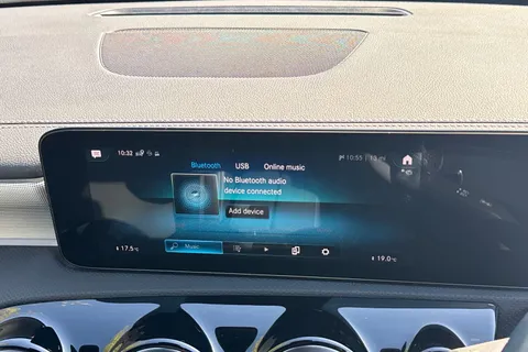 CV22SZY Mercedes-Benz A Class 1.3 A200 AMG Line Edition (Executive) 7G-DCT Euro 6 (s/s) 5dr Thumbnail #47