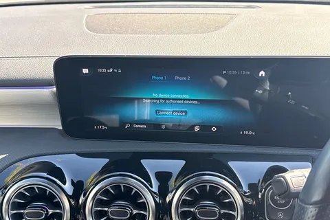 CV22SZY Mercedes-Benz A Class 1.3 A200 AMG Line Edition (Executive) 7G-DCT Euro 6 (s/s) 5dr Thumbnail #49