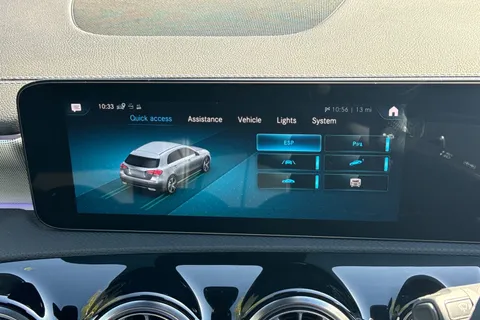 CV22SZY Mercedes-Benz A Class 1.3 A200 AMG Line Edition (Executive) 7G-DCT Euro 6 (s/s) 5dr Thumbnail #50