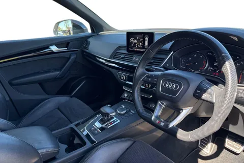 14 of 52 for Audi Q5 2.0 TDI 40 Black Edition S Tronic quattro Euro 6 (s/s) 5dr