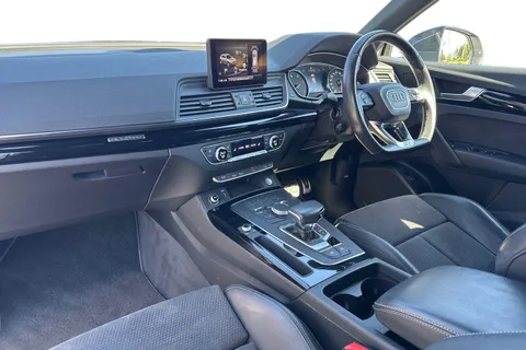 15 of 52 for Audi Q5 2.0 TDI 40 Black Edition S Tronic quattro Euro 6 (s/s) 5dr