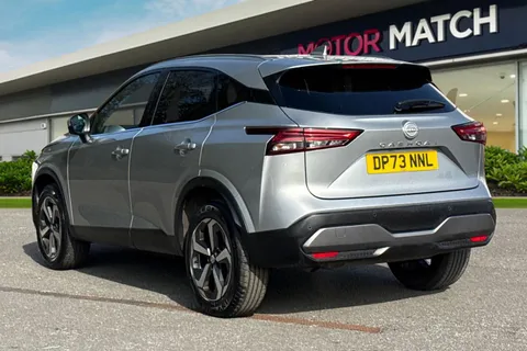 DP73NNL Nissan Qashqai 1.3 DIG-T MHEV N-Connecta XTRON Euro 6 (s/s) 5dr Thumbnail #3