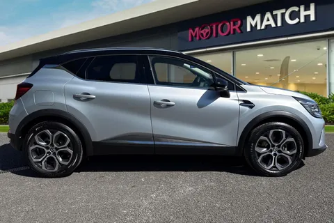 DA23EFP Renault Captur 1.6 E-TECH techno Auto Euro 6 (s/s) 5dr Thumbnail #4