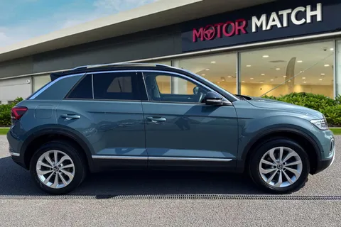 SG23UCP Volkswagen T-Roc 1.0 TSI Style Euro 6 (s/s) 5dr Thumbnail #4