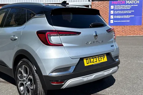 DA23EFP Renault Captur 1.6 E-TECH techno Auto Euro 6 (s/s) 5dr Thumbnail #9