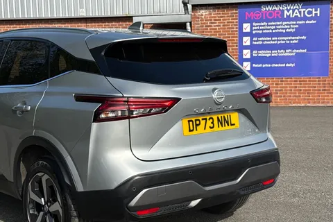 DP73NNL Nissan Qashqai 1.3 DIG-T MHEV N-Connecta XTRON Euro 6 (s/s) 5dr Thumbnail #9