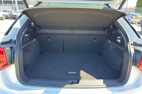 PK71HTO Audi Q2 Black Edition 35 TFSI  150 PS 6-speed Thumbnail #8