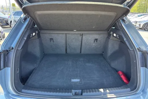 7 of 49 for Audi Q4 e-tron Q4 S line 40 e-tron 150,00 kW