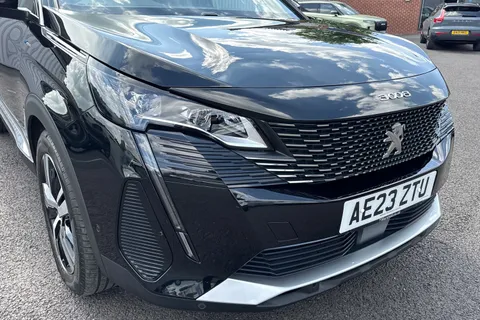 AE23ZTU PEUGEOT 3008 1.6 13.2kWh GT e-EAT 4WD Euro 6 (s/s) 5dr Thumbnail #9
