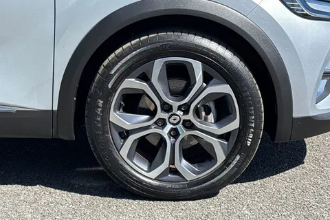 DA23EFP Renault Captur 1.6 E-TECH techno Auto Euro 6 (s/s) 5dr Thumbnail #11