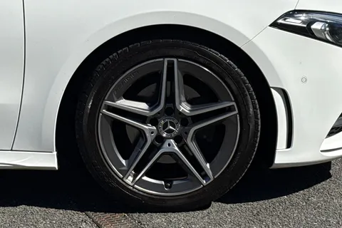 YB19WUO Mercedes-Benz A Class 1.3 A200 AMG Line (Premium) Euro 6 (s/s) 5dr Thumbnail #11