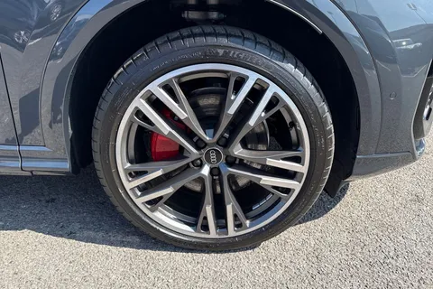DK26URV Audi Q5 SUV Edition 1 TDI quattro 204 PS S tronic Thumbnail #11