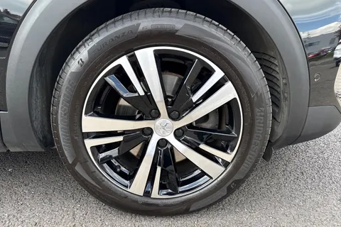 AE23ZTU PEUGEOT 3008 1.6 13.2kWh GT e-EAT 4WD Euro 6 (s/s) 5dr Thumbnail #11