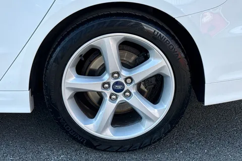 12 of 55 for Ford Mondeo 1.5T EcoBoost Titanium Euro 6 (s/s) 5dr