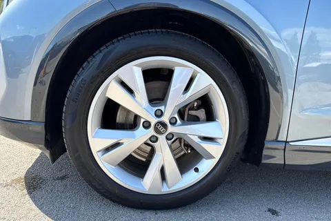 11 of 49 for Audi Q4 e-tron Q4 S line 40 e-tron 150,00 kW