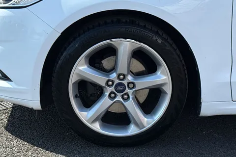 13 of 55 for Ford Mondeo 1.5T EcoBoost Titanium Euro 6 (s/s) 5dr