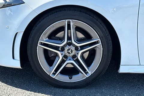 YB19WUO Mercedes-Benz A Class 1.3 A200 AMG Line (Premium) Euro 6 (s/s) 5dr Thumbnail #14