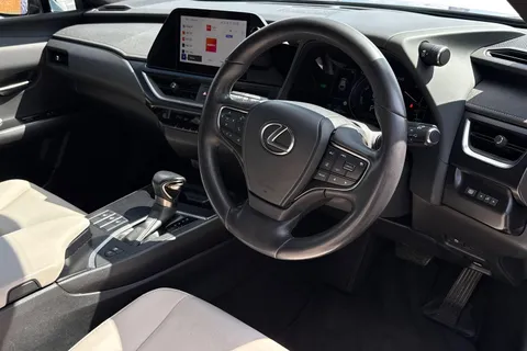 SM23LWY Lexus Ux 2.0 250h F Sport Design E-CVT Euro 6 (s/s) 5dr Thumbnail #15