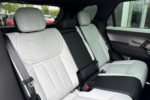  Land Rover Range Rover Sport 3.0 D300 MHEV Dynamic SE Auto 4WD Euro 6 (s/s) 5dr Thumbnail #13