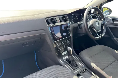 15 of 43 for Volkswagen E-Golf 99kW e-35kWh 5dr Auto