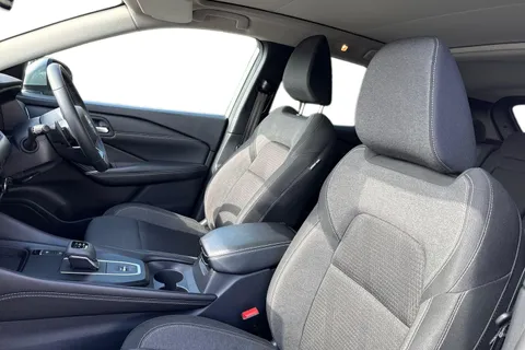 DP73NNL Nissan Qashqai 1.3 DIG-T MHEV N-Connecta XTRON Euro 6 (s/s) 5dr Thumbnail #17