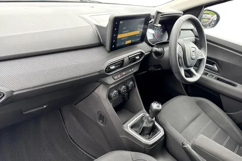 DF22RZO Dacia Sandero 1.0 TCe Comfort Euro 6 (s/s) 5dr Thumbnail #16