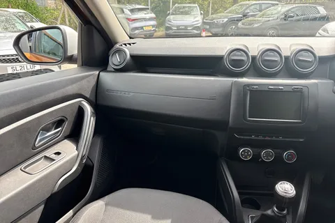 15 of 41 for Dacia Duster 1.6 SCe Comfort Euro 6 (s/s) 5dr