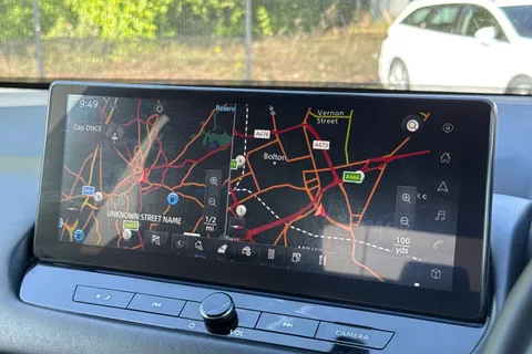 DP73NNL Nissan Qashqai 1.3 DIG-T MHEV N-Connecta XTRON Euro 6 (s/s) 5dr Thumbnail #18
