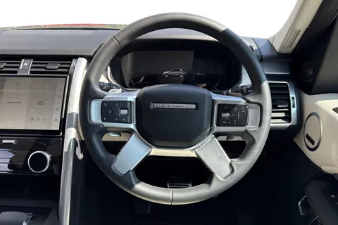 16 of 51 for Land Rover Discovery 3.0 D350 Dynamic SE 5dr