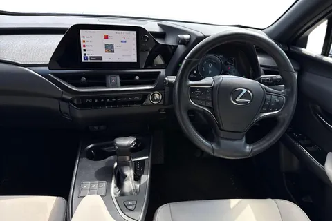 SM23LWY Lexus Ux 2.0 250h F Sport Design E-CVT Euro 6 (s/s) 5dr Thumbnail #19