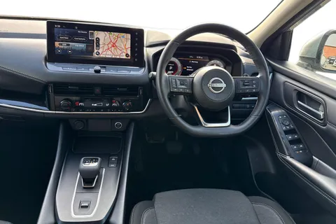 DP73NNL Nissan Qashqai 1.3 DIG-T MHEV N-Connecta XTRON Euro 6 (s/s) 5dr Thumbnail #19