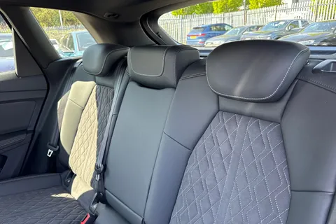 19 of 49 for Audi Q4 e-tron Q4 S line 40 e-tron 150,00 kW