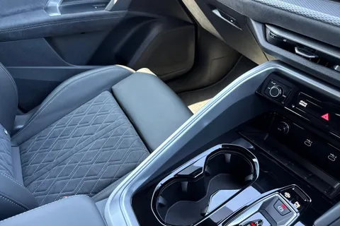 DK26URV Audi Q5 SUV Edition 1 TDI quattro 204 PS S tronic Thumbnail #21