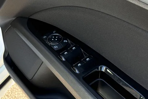 21 of 55 for Ford Mondeo 1.5T EcoBoost Titanium Euro 6 (s/s) 5dr