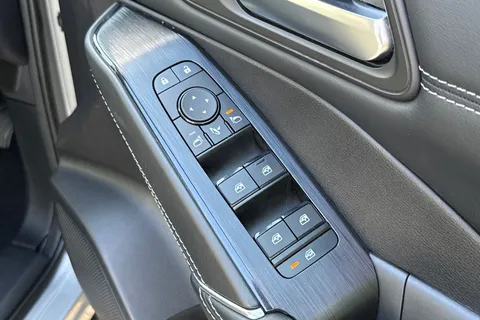 DP73NNL Nissan Qashqai 1.3 DIG-T MHEV N-Connecta XTRON Euro 6 (s/s) 5dr Thumbnail #22