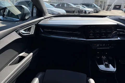 20 of 49 for Audi Q4 e-tron Q4 S line 40 e-tron 150,00 kW