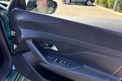 KM25PXP PEUGEOT 308 SW 1.2 GT e-DSC6 Euro 6 (s/s) 5dr Thumbnail #21