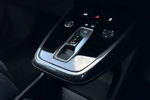 23 of 49 for Audi Q4 e-tron Q4 S line 40 e-tron 150,00 kW