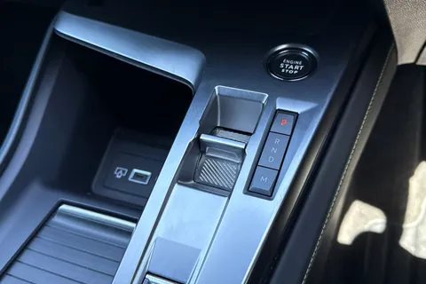 KM25PXP PEUGEOT 308 SW 1.2 GT e-DSC6 Euro 6 (s/s) 5dr Thumbnail #23