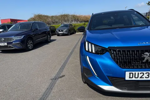 DU23VTP PEUGEOT 2008 1.2 PureTech GT EAT Euro 6 (s/s) 5dr Thumbnail #26