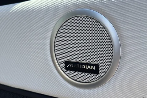 25 of 51 for Land Rover Discovery 3.0 D350 Dynamic SE 5dr