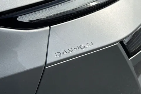 DP73NNL Nissan Qashqai 1.3 DIG-T MHEV N-Connecta XTRON Euro 6 (s/s) 5dr Thumbnail #29