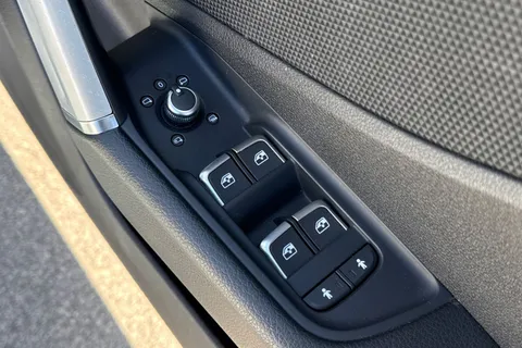 PK71HTO Audi Q2 Black Edition 35 TFSI  150 PS 6-speed Thumbnail #28