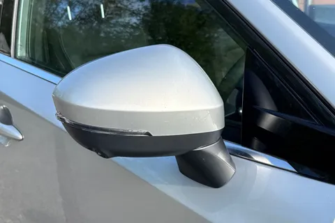 DP73NNL Nissan Qashqai 1.3 DIG-T MHEV N-Connecta XTRON Euro 6 (s/s) 5dr Thumbnail #30