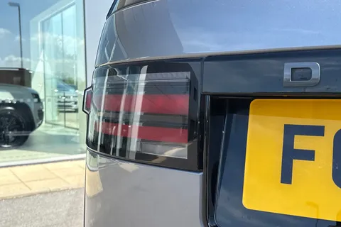 27 of 51 for Land Rover Discovery 3.0 D350 Dynamic SE 5dr