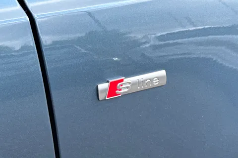 29 of 54 for Audi Q3 2.0 TDI S line Plus S Tronic quattro Euro 6 (s/s) 5dr