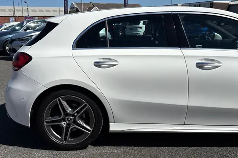 YB19WUO Mercedes-Benz A Class 1.3 A200 AMG Line (Premium) Euro 6 (s/s) 5dr Thumbnail #31